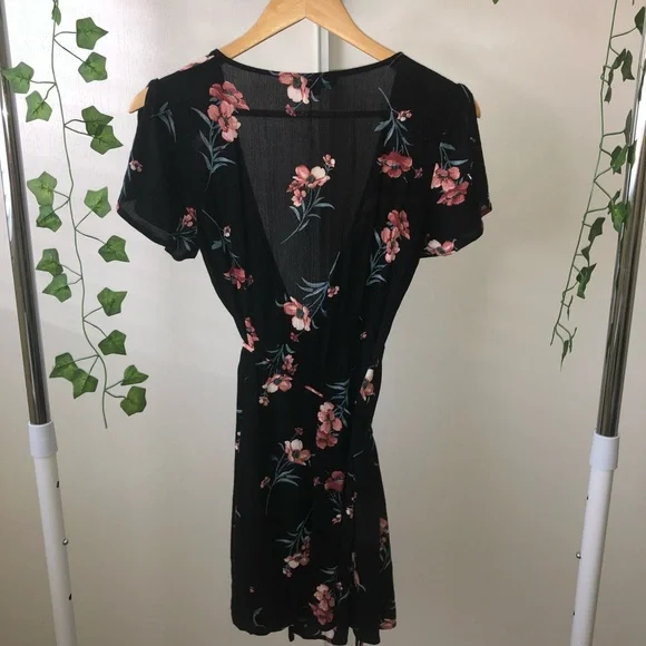 Lulus black mini dress with flowers - Picture 5 of 8